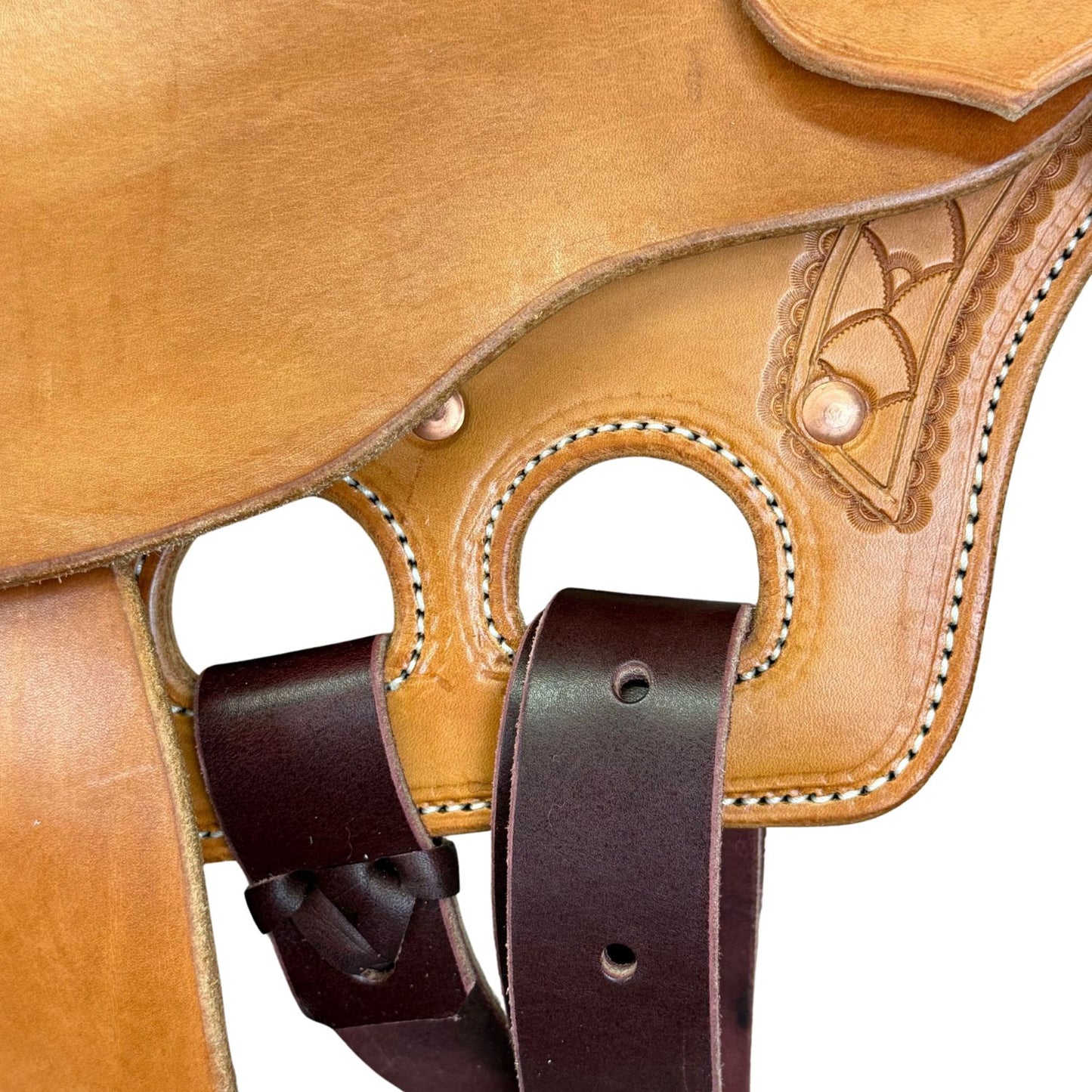 16" McCall McLite Wade Trail Saddle in Light Oil with Shell Border Tooling