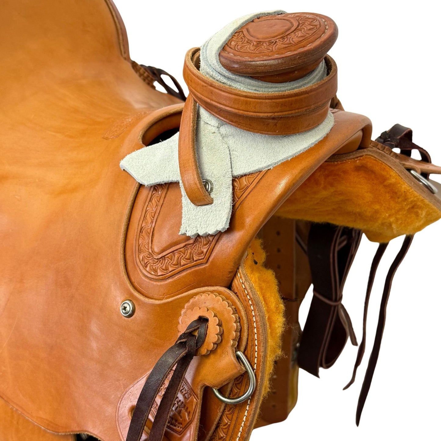 15" McCall McLite Wade Trail Saddle, Light Oil with Crazy Leg Border Tooling, Hamley Plate Rigging