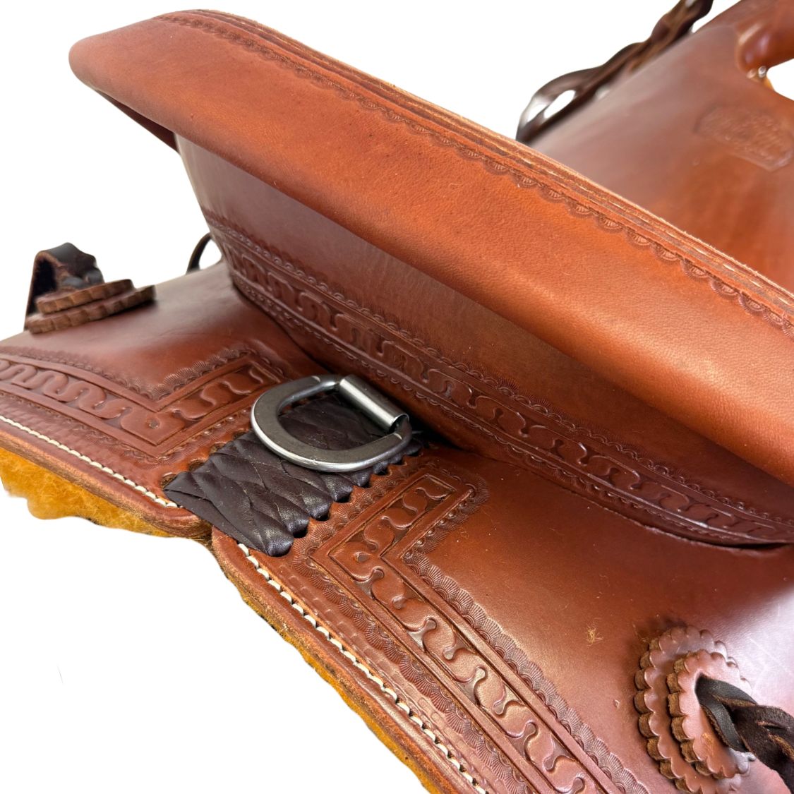 16" McCall McLite Wade Trail Saddle, Heavy Oil with Carlos Border Tooling, Adjustable In-skirt Rigging